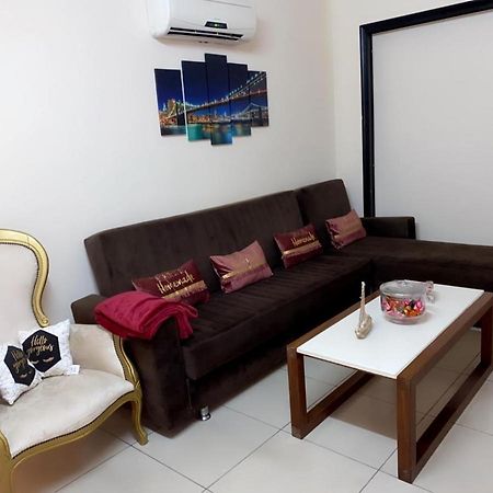 Larnaca Beach Apartment Екстер'єр фото