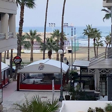 Larnaca Beach Apartment Екстер'єр фото