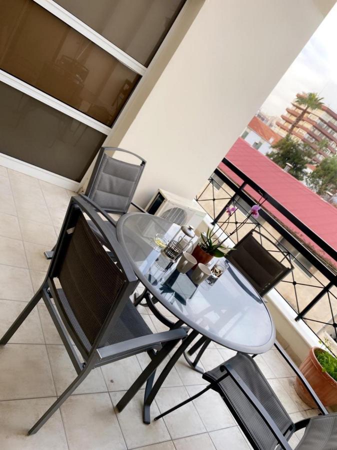 Larnaca Beach Apartment Екстер'єр фото